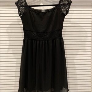 Elegant Black Lace Juniors Dress